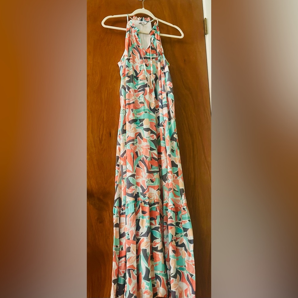 Nine West size M tiered maxi dress